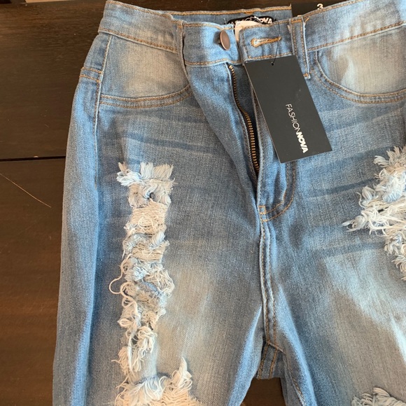 Ripped fashion nova jeans (New) - Picture 2 of 4